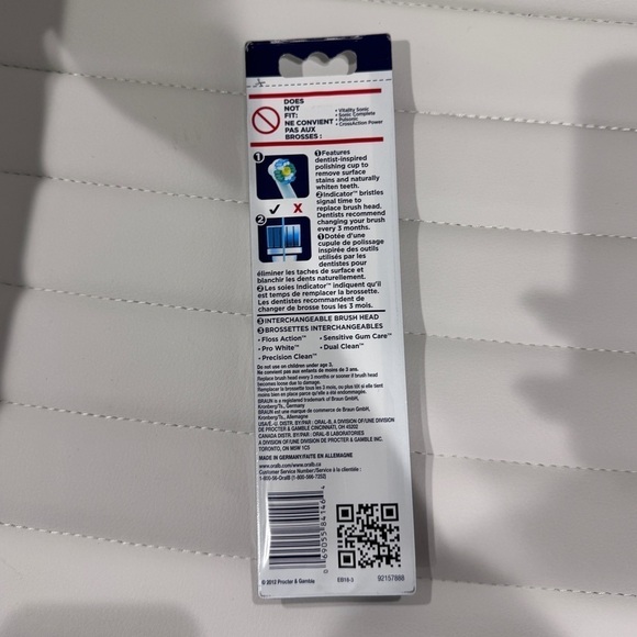 Oral-B Professional ProWhite Toothbrush Heads - Picture 2 of 2